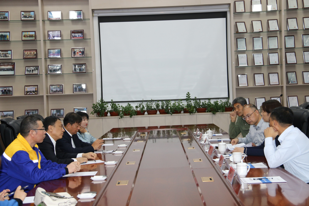 青島市科技局基礎研究處處長李欣一行蒞臨銳智考察指導市重點實驗室建設工作